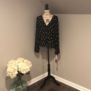 NWT BLACK/CREME PRINT SHIRT